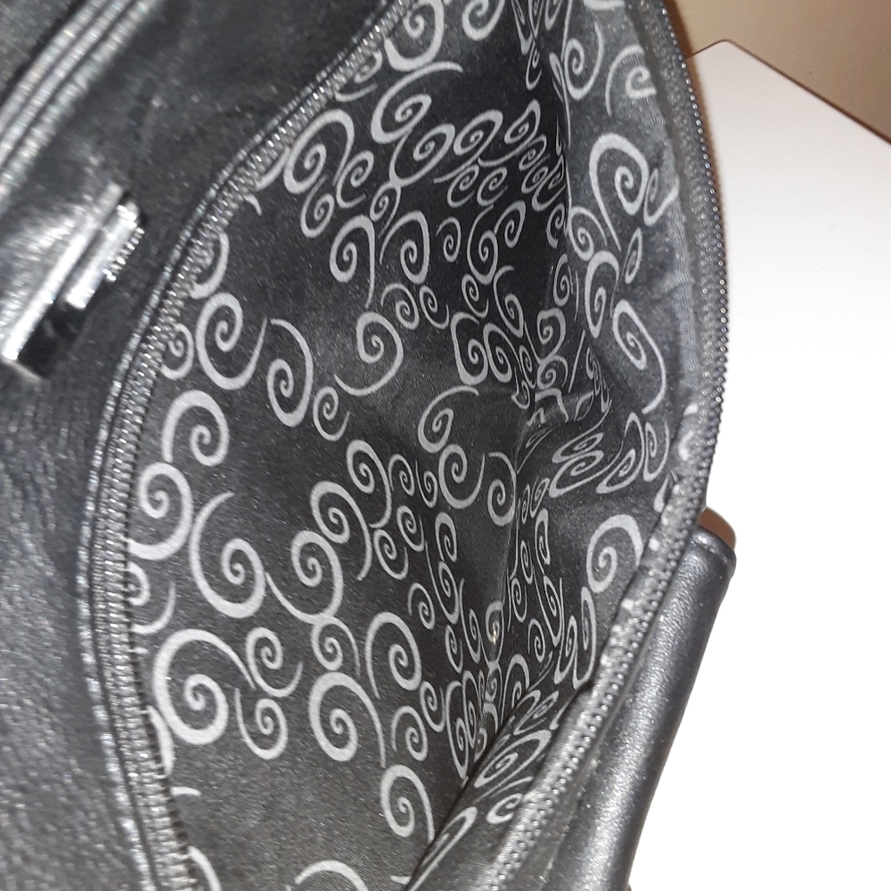 Purse - Picture 2 of 3